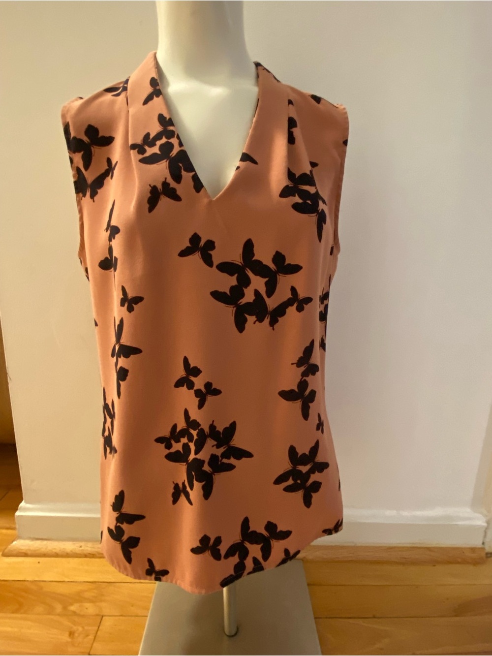 Ann Taylor Coral Pink Sleeveless V-Neck Floral-Print Top